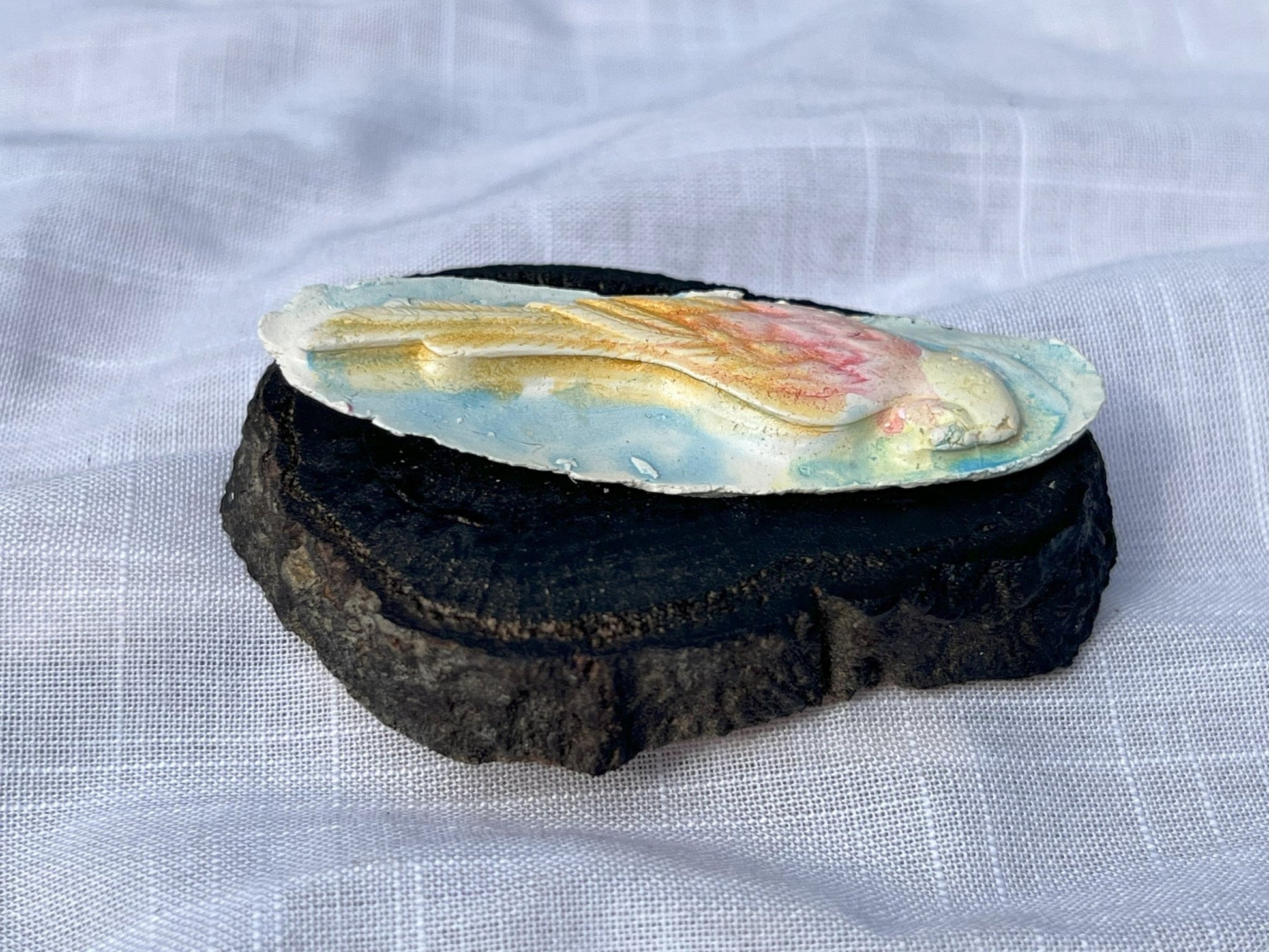 Parrot Magnet (Tiny) Wood and Clay Magnet - Rainbow In The Pines